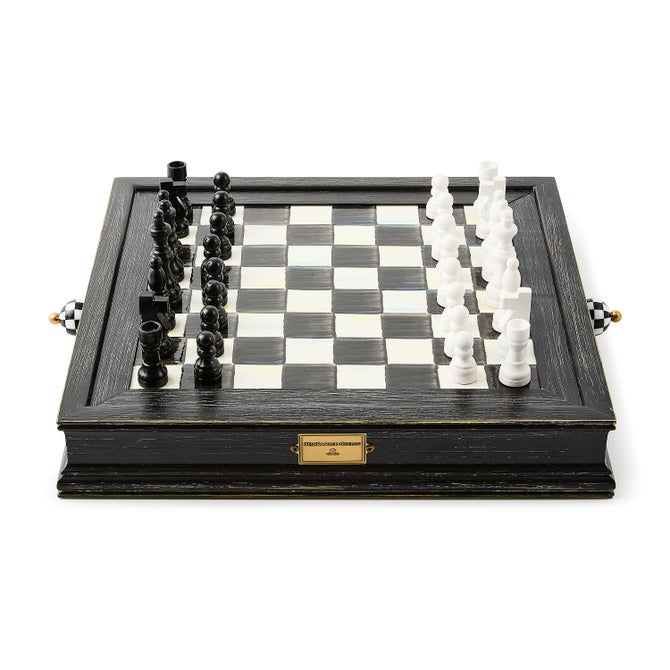 Courtly Chess Set